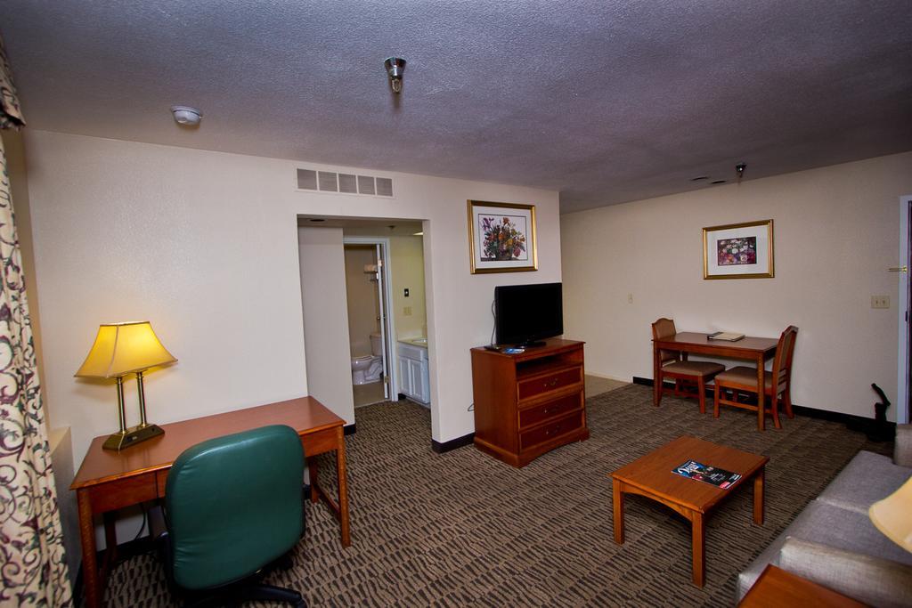 Suburban Extended Stay Hotel Omaha Rum bild